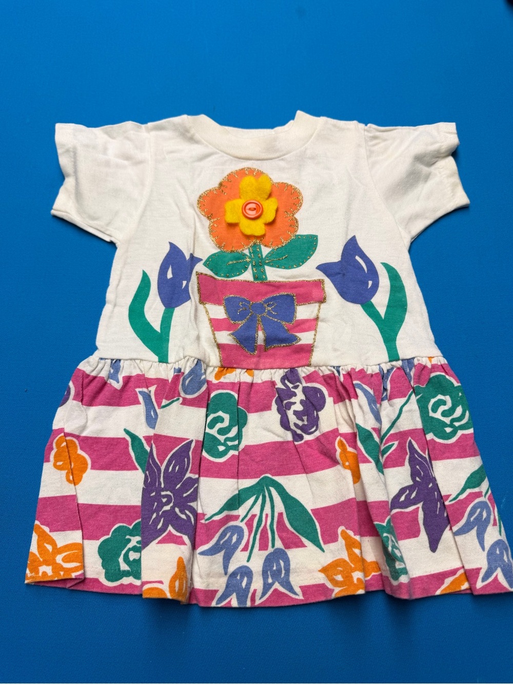 Vintage White Floral Stripe Short-Sleeve Tee Dress with Multicolor Applique